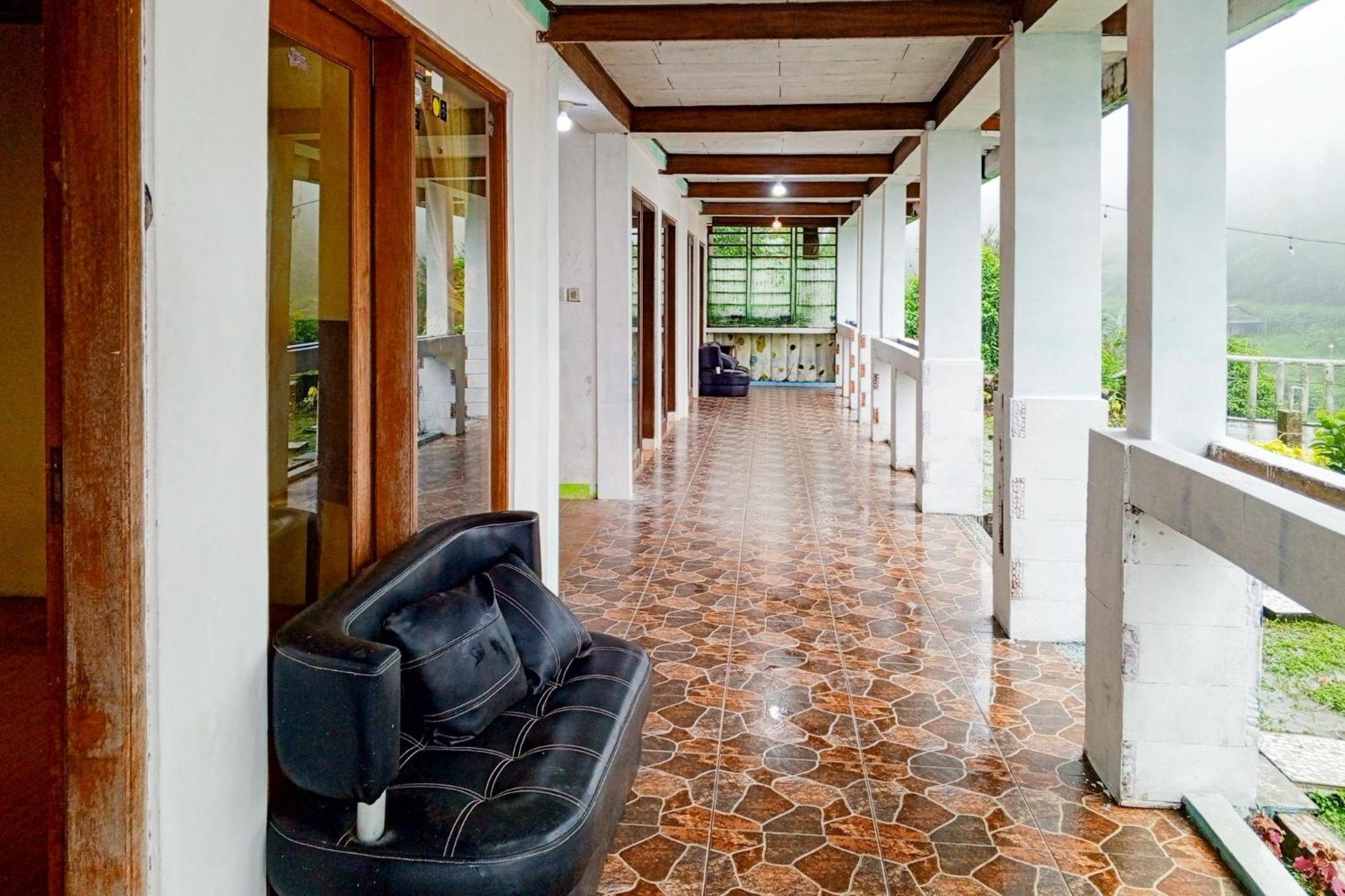 Villa Kampus Near Taman Safari Cisarua Puncak Redpartner Bogor Buitenkant foto
